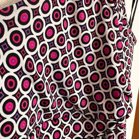 Halter top with circles - Picture 6 of 7